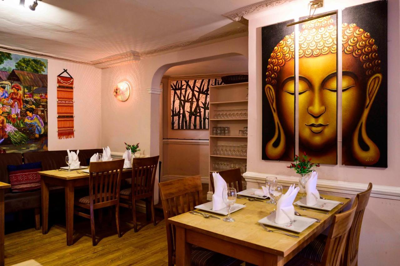 The Swan Hotel - Bradford-On-Avon Екстер'єр фото