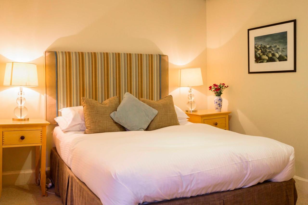 The Swan Hotel - Bradford-On-Avon Екстер'єр фото